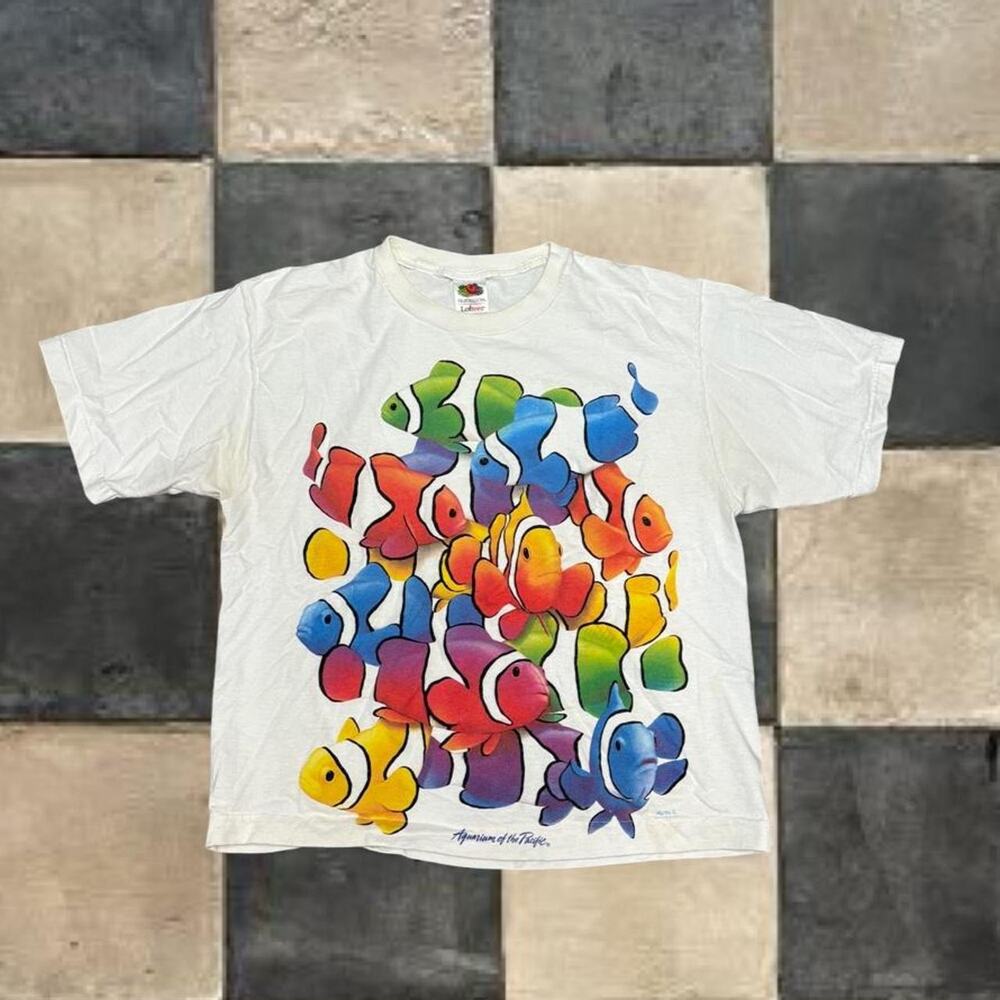Vintage 90s clownfish rainbow nature t shirt